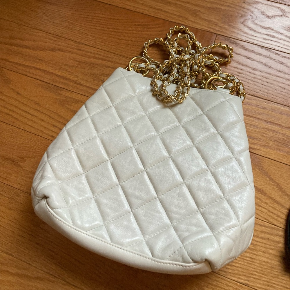 Giani Bernini Chic Off-White and Gold Quilted Shoulder Bag EUC